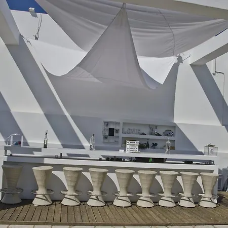 Reveli Estate Villa *